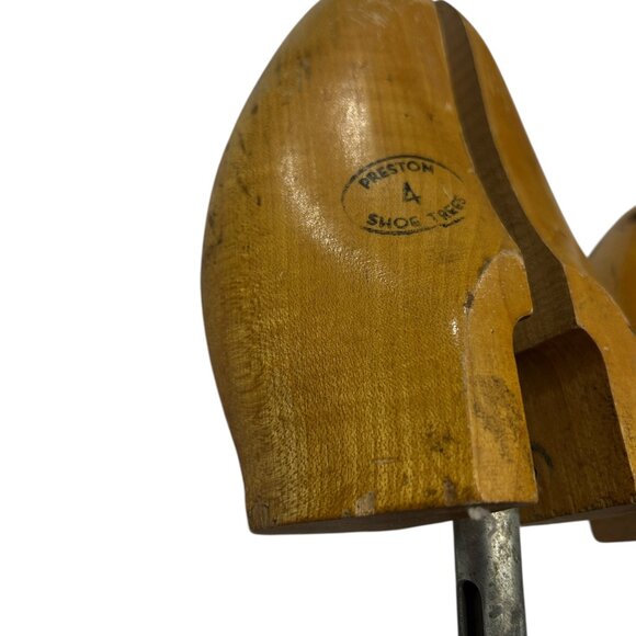 Vintage Preston Wooden Shoe Treees Sz 4 Adjustable Spring Loaded Made in Canada - Picture 2 of 7